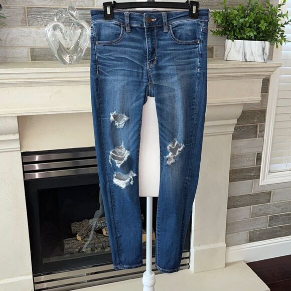 American Eagle Next Level Stretch Destructed Jeans Size 6 - Picture 1 of 10